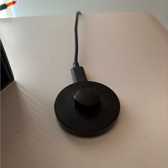 Oura Ring Size 9 - Picture 4 of 5